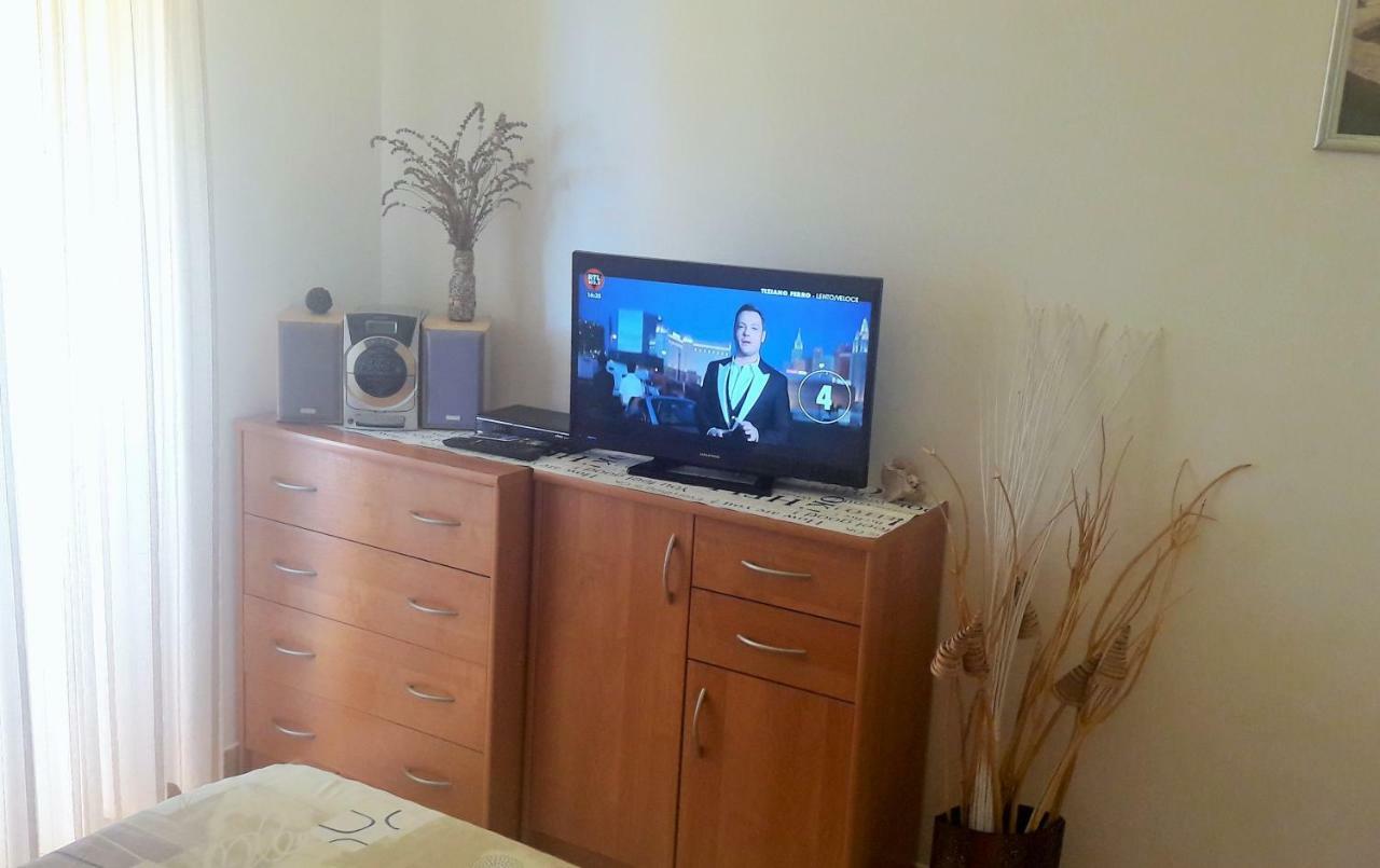 Studio Apartman Stara Baška Esterno foto