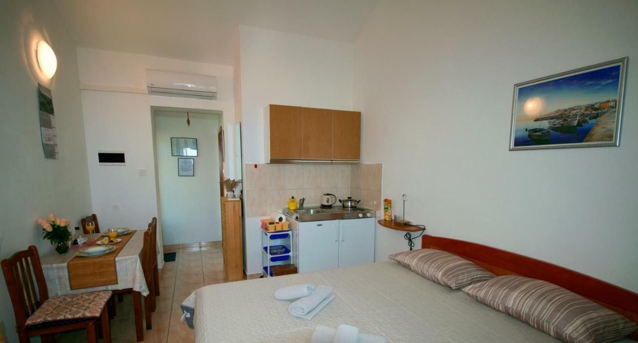 Studio Apartman Stara Baška Esterno foto