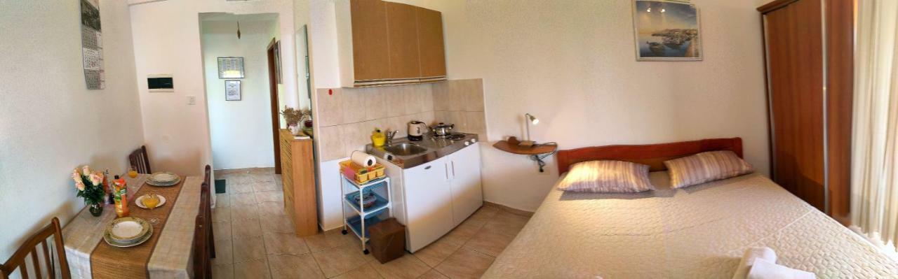 Studio Apartman Stara Baška Esterno foto
