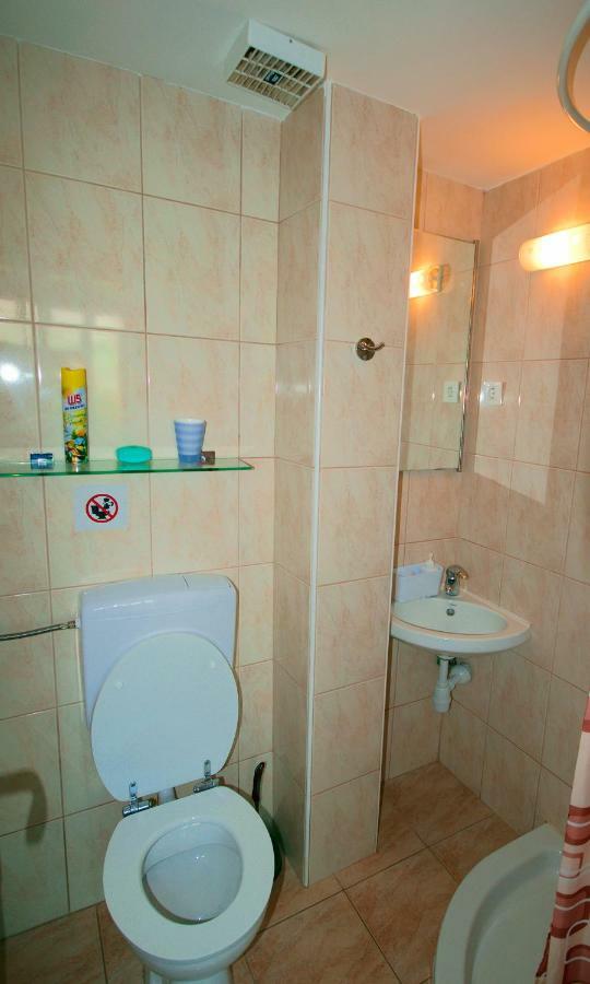 Studio Apartman Stara Baška Esterno foto